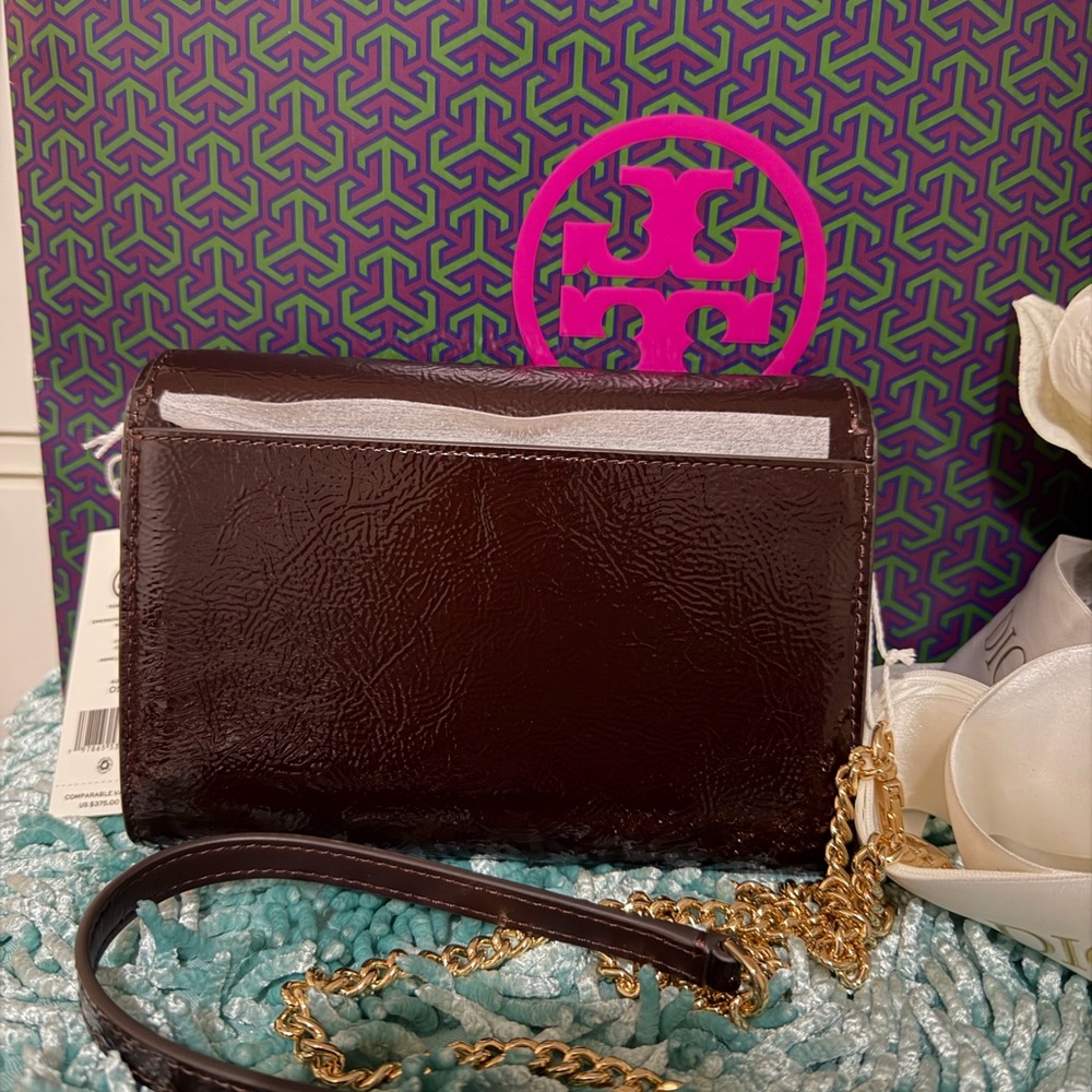 Authentic Tory Burch Emerson Crinkle Chain Patent Leather Crossbody - Picture 3 of 7